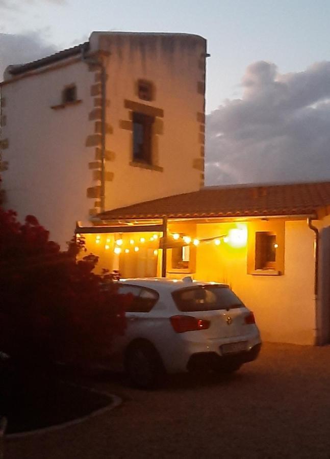 Pigeonnier Hotell Vic-le-Comte Exteriör bild